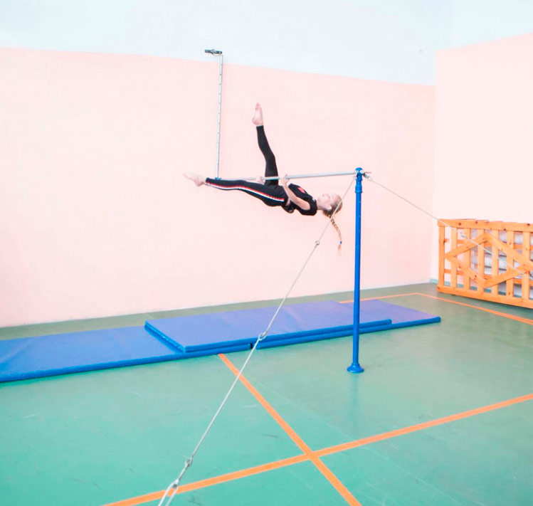 Перекладина гимнастическая на растяжках пристенная ЗС-148