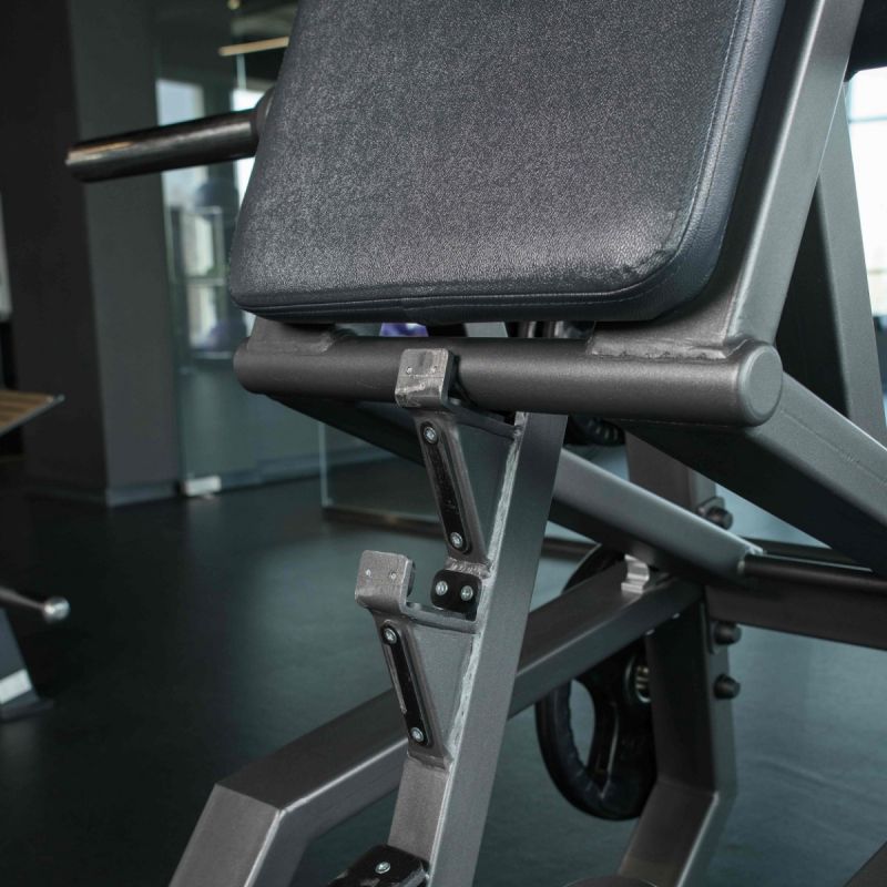 Тренажер для приседания Сквот-машина Tangen ZS-1145