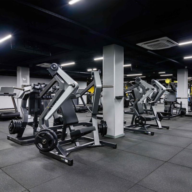 Тренажер Широкий жим от груди, рычаги серые DHZ D910