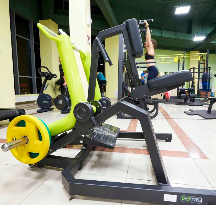 Тренажер Наклонная тяга Y930Z