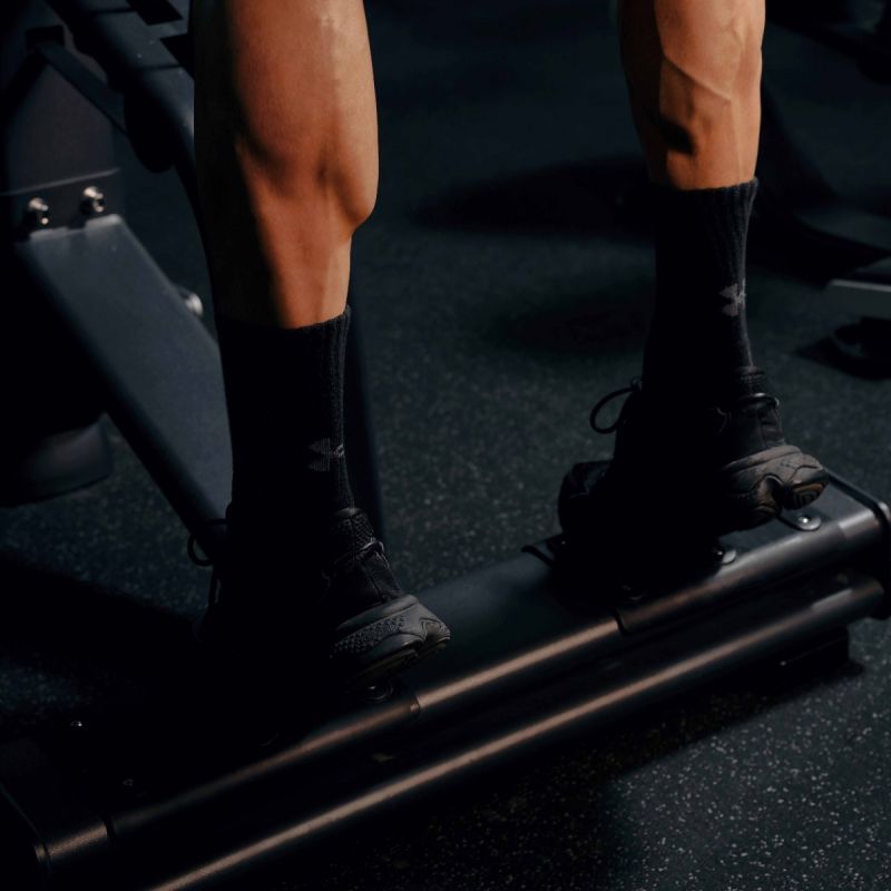 Тренажер Голень стоя, стек 135 кг Fusion Pro ZS-1413