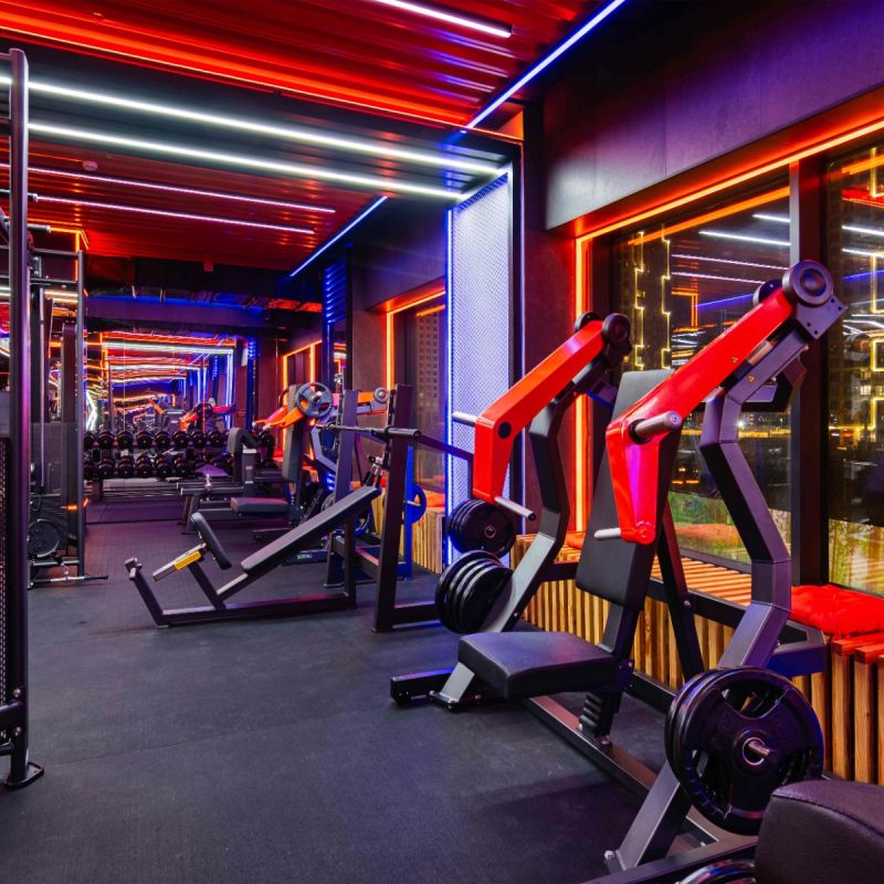 Тренажер Наклонный жим от груди, рычаги серые DHZ D915